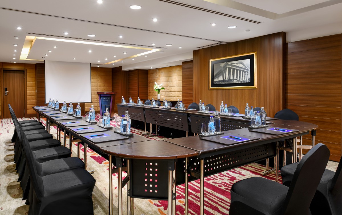 Champs Elyesse Ushape