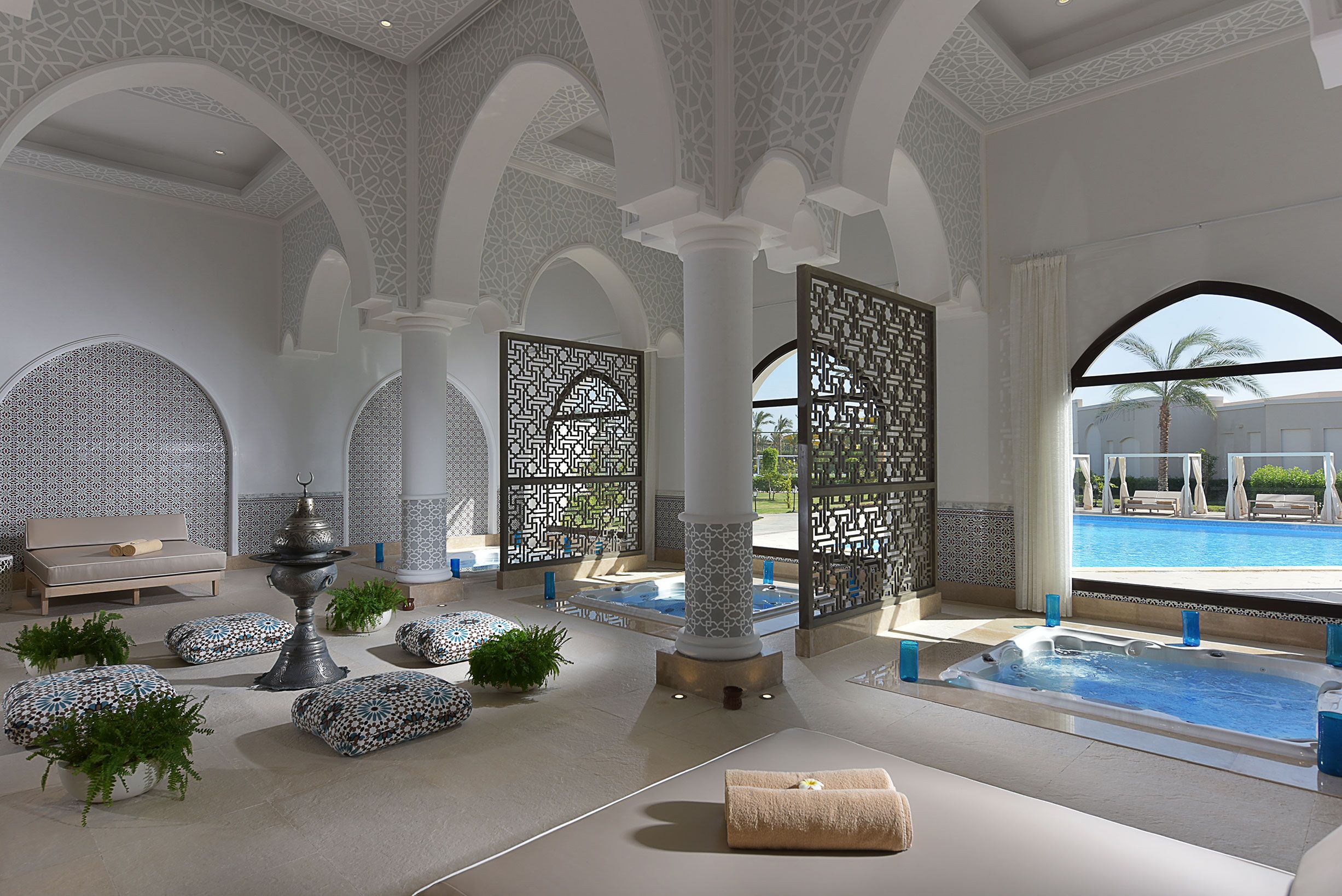 C2 572 SHR Alcazar Jacuzzi 261217