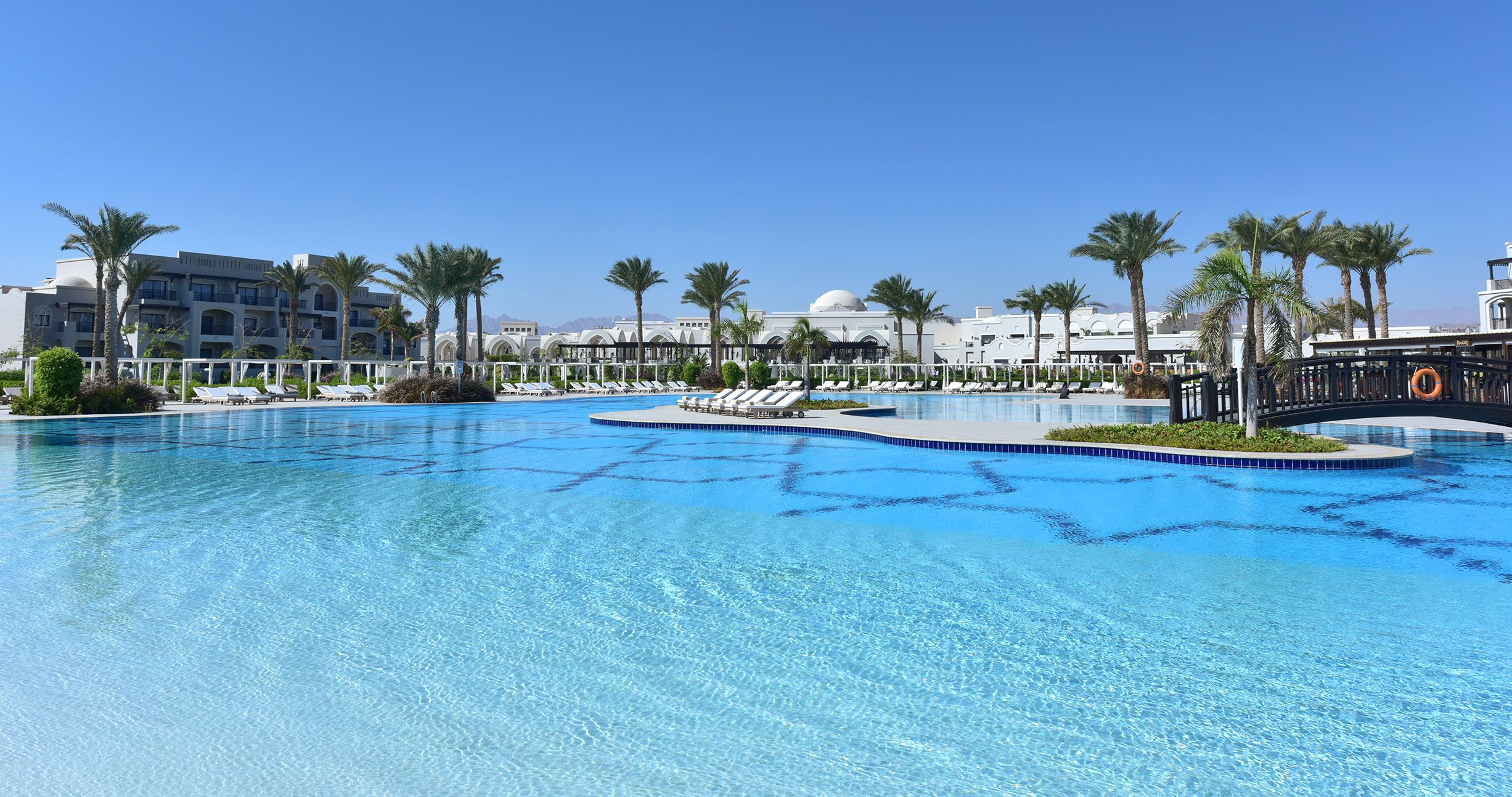 C2 572 SHR Alcazar Pool 1 261217