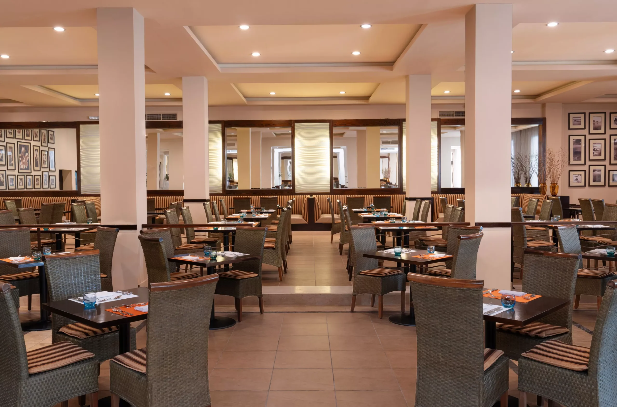 storage.googleapis.com jaz prod strapi 230924 Crystal Waves Main Restaurant 68fc49cffc 230924 Crystal Waves Main Restaurant 68fc49cffc scaled