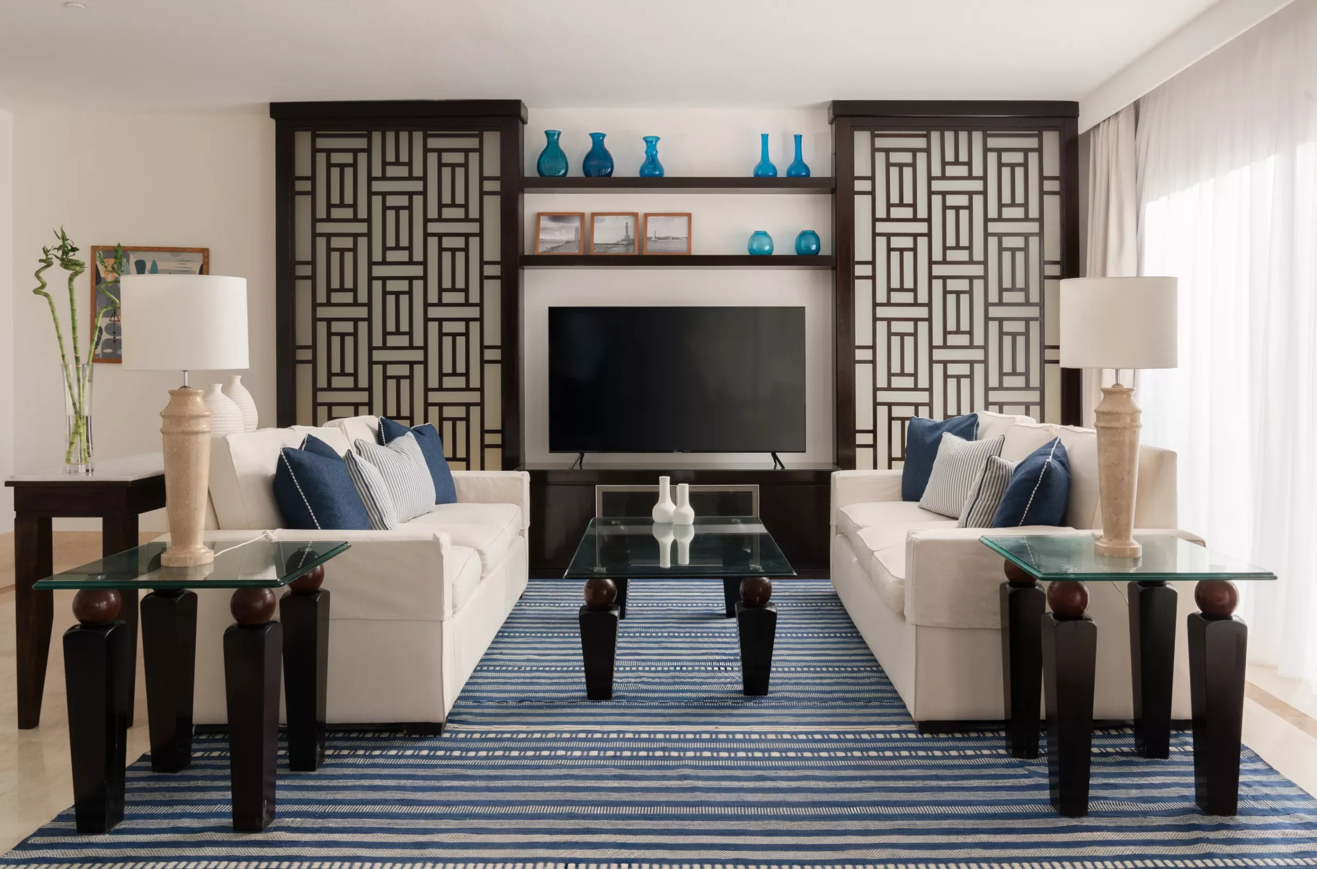 storage.googleapis.com jaz prod strapi Suite Living Area 61b90f5c17 Suite Living Area 61b90f5c17 scaled
