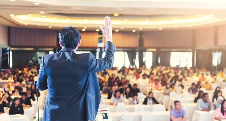 como organizar un evento corporativo conferencia